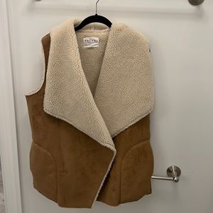 Velvet by Graham & Spencer Women's Faux Sherpa Vest